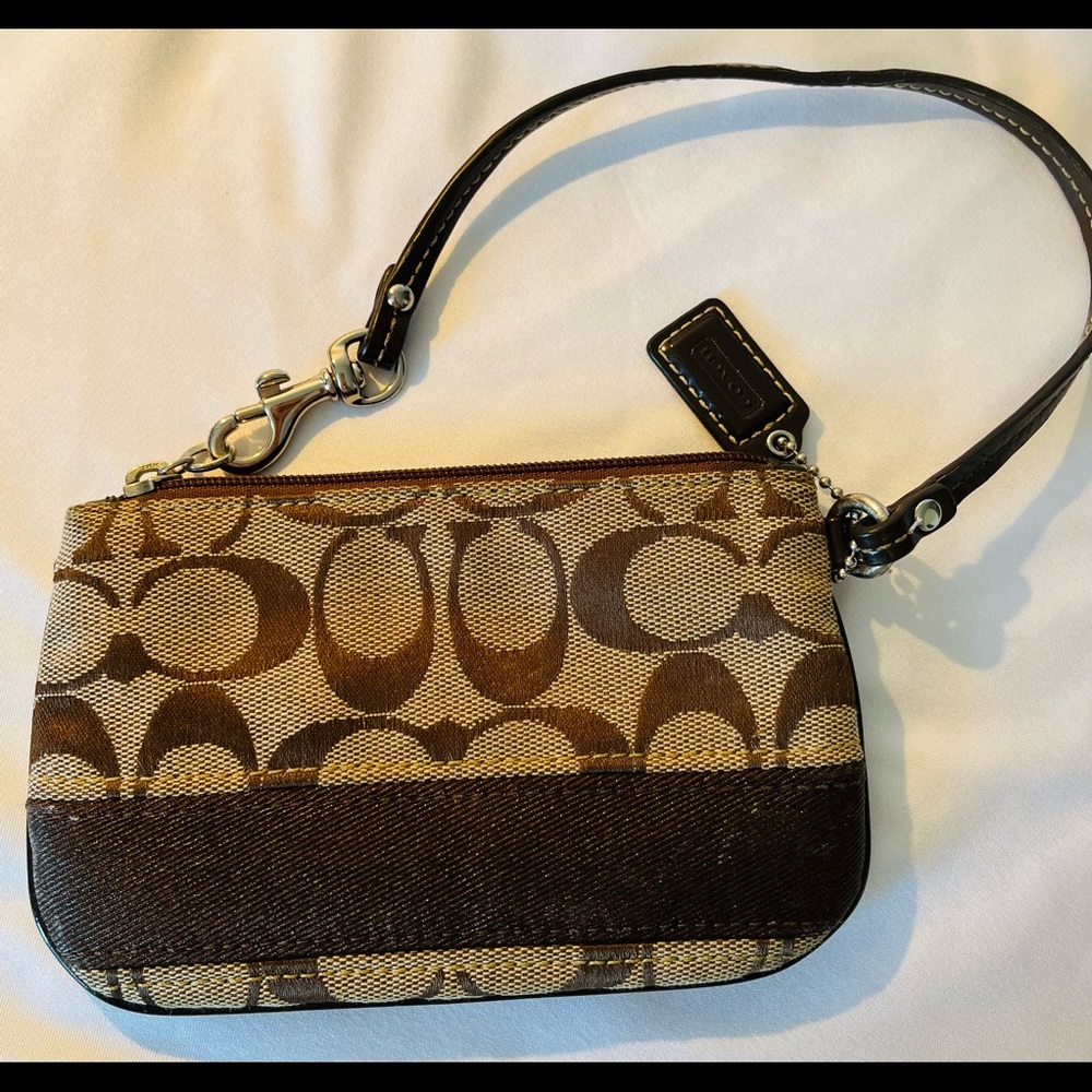 Couch wristlet - Picture 2 of 6